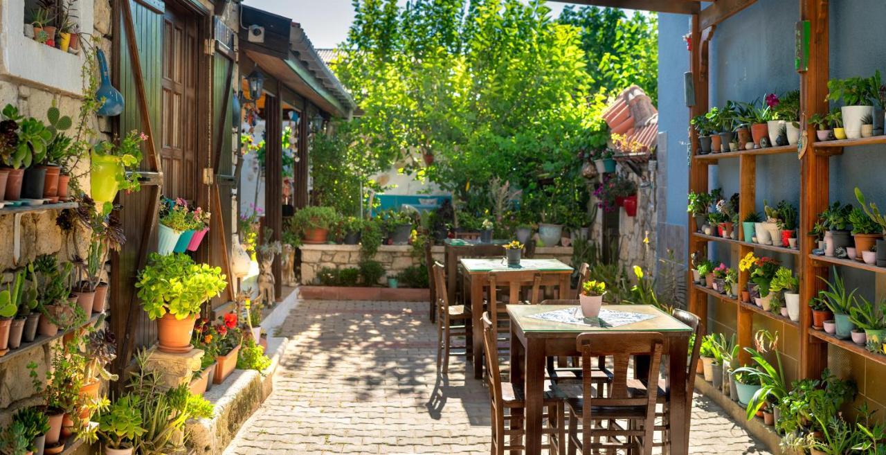 Flores Hotel Alaçatı Buitenkant foto