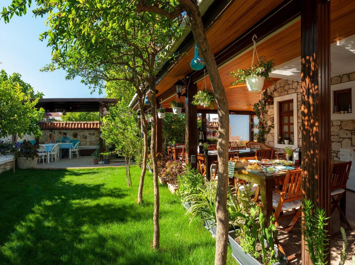 Flores Hotel Alaçatı Buitenkant foto